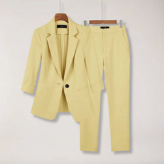 Women’s Tailored Blazer and Trousers – Two-Piece Suit Set for Work and Formal Events