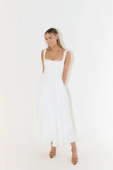 Women’s Midi Dress – Flattering Fit – Cinched Waist – Flowing Silhouette
